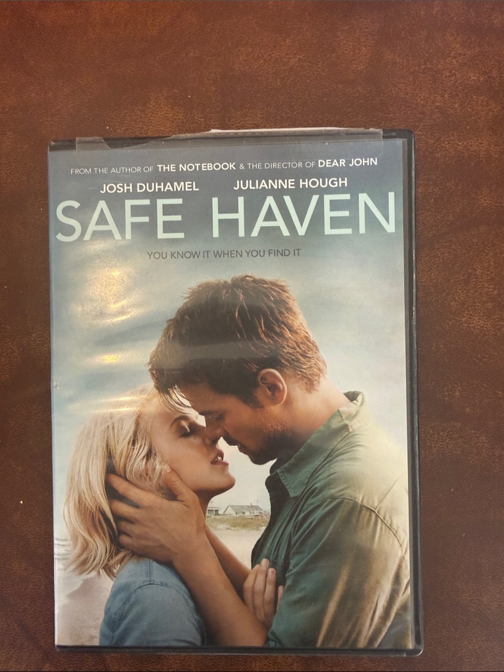 Safe Haven DVD - Romantic Drama (Blue, Green)